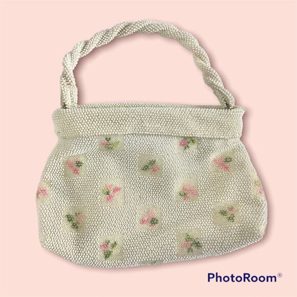 Lumured Handbags - Lumured Petite Bead VTG White Beaded Handbag Purse With Roses & Removeable Cover